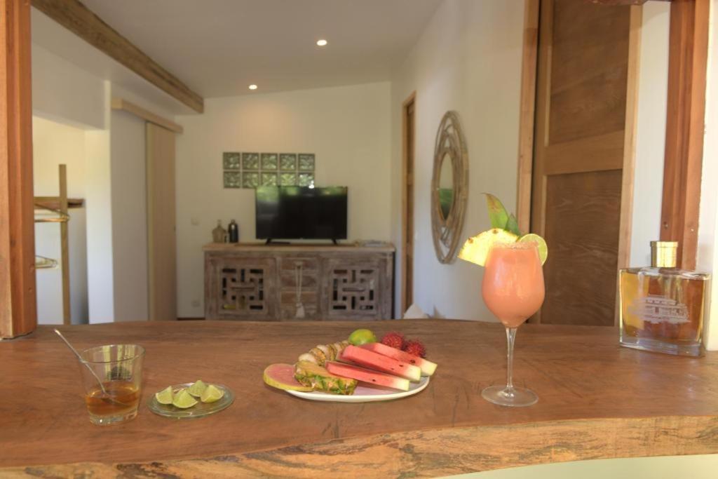 Ferienwohnung Cocotier, Elegant T3 Avec Jardin Tropical Sainte-Anne Exterior foto